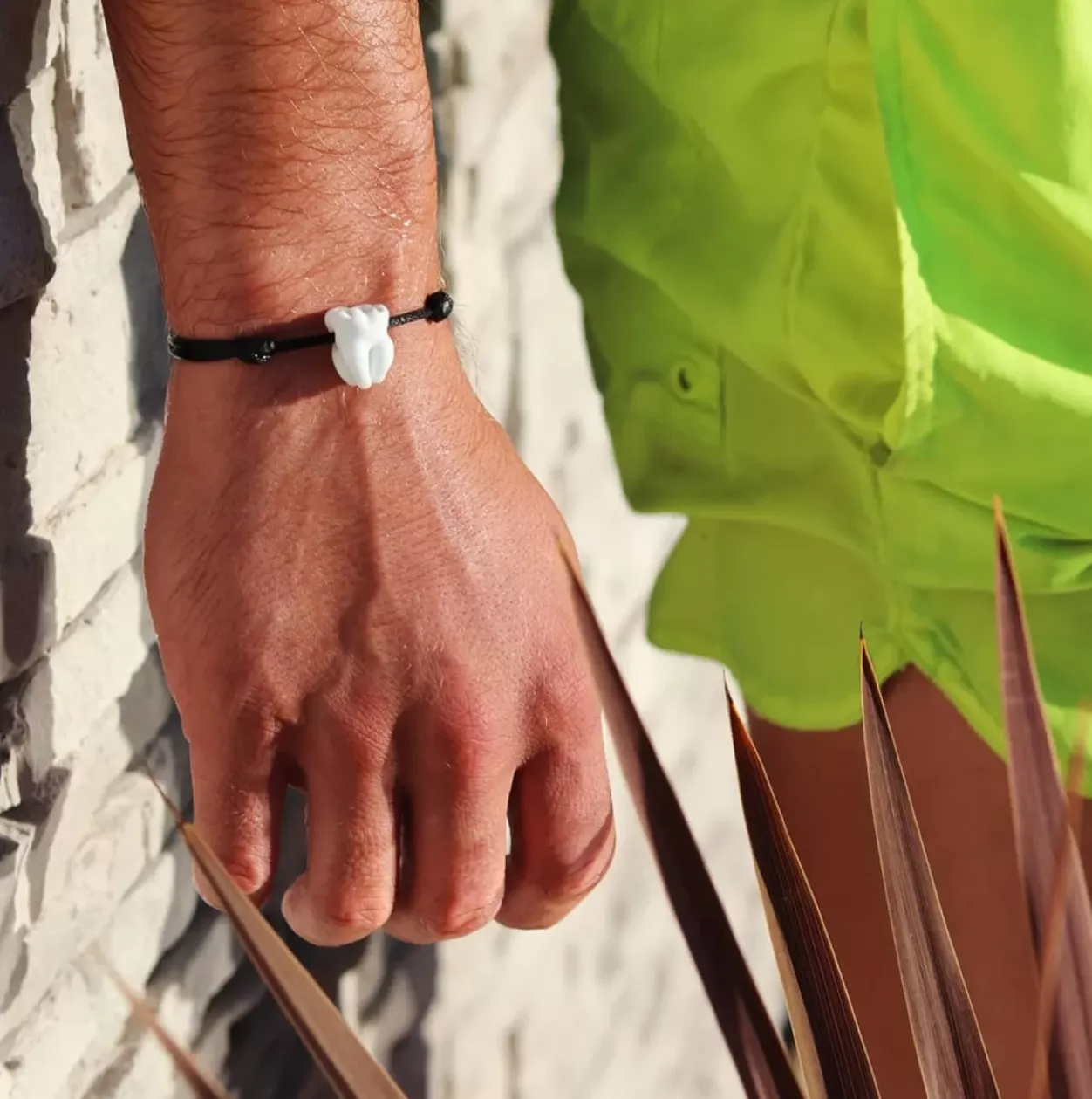 Discount Michaël Vessière Bracelet Molaire En Verre Sur Cordon